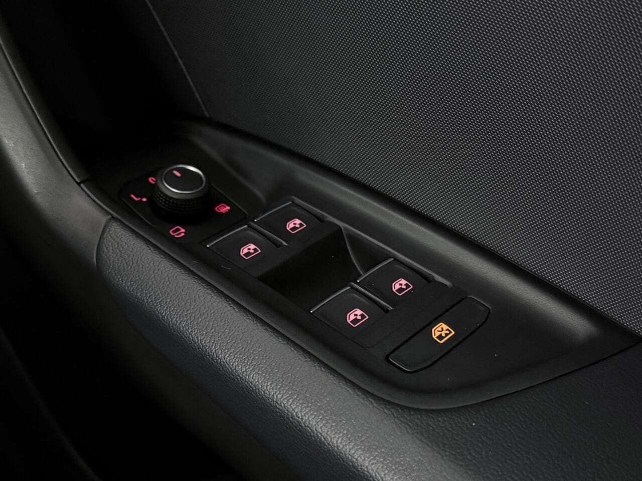 Audi A1 thumbnail Misc Controls