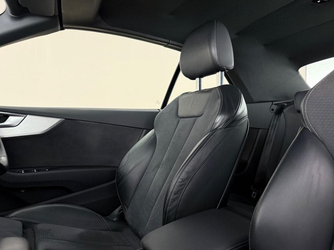Audi A5 Cabriolet thumbnail Seat Front Passenger