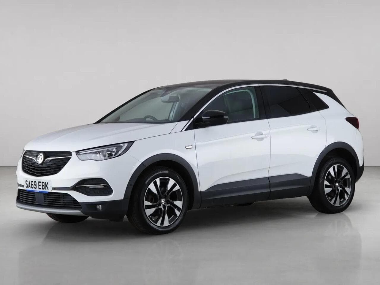 Vauxhall Grandland X thumbnail Front Left