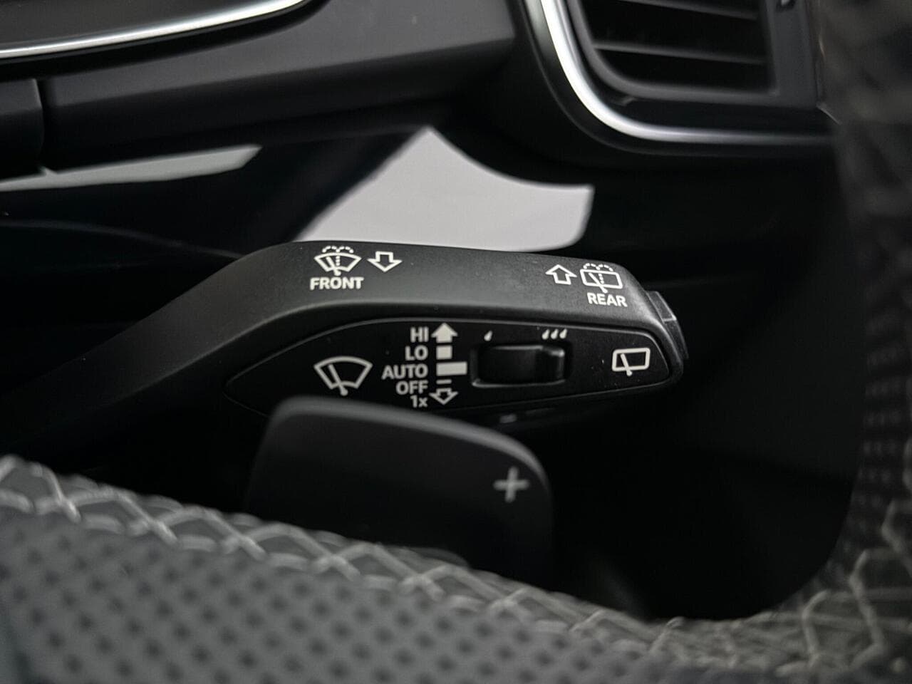 Audi Q5 thumbnail Misc Controls