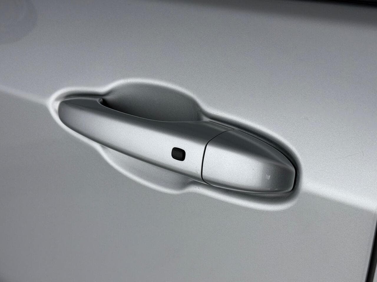 Jeep Compass thumbnail Door Handle Exterior
