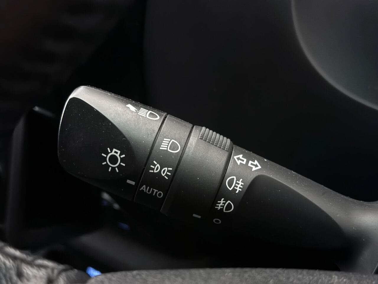 Toyota Hilux thumbnail Misc Controls