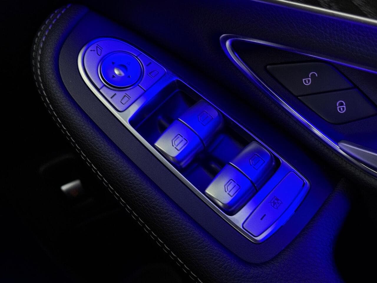 Mercedes-Benz C Class thumbnail Inconclusive