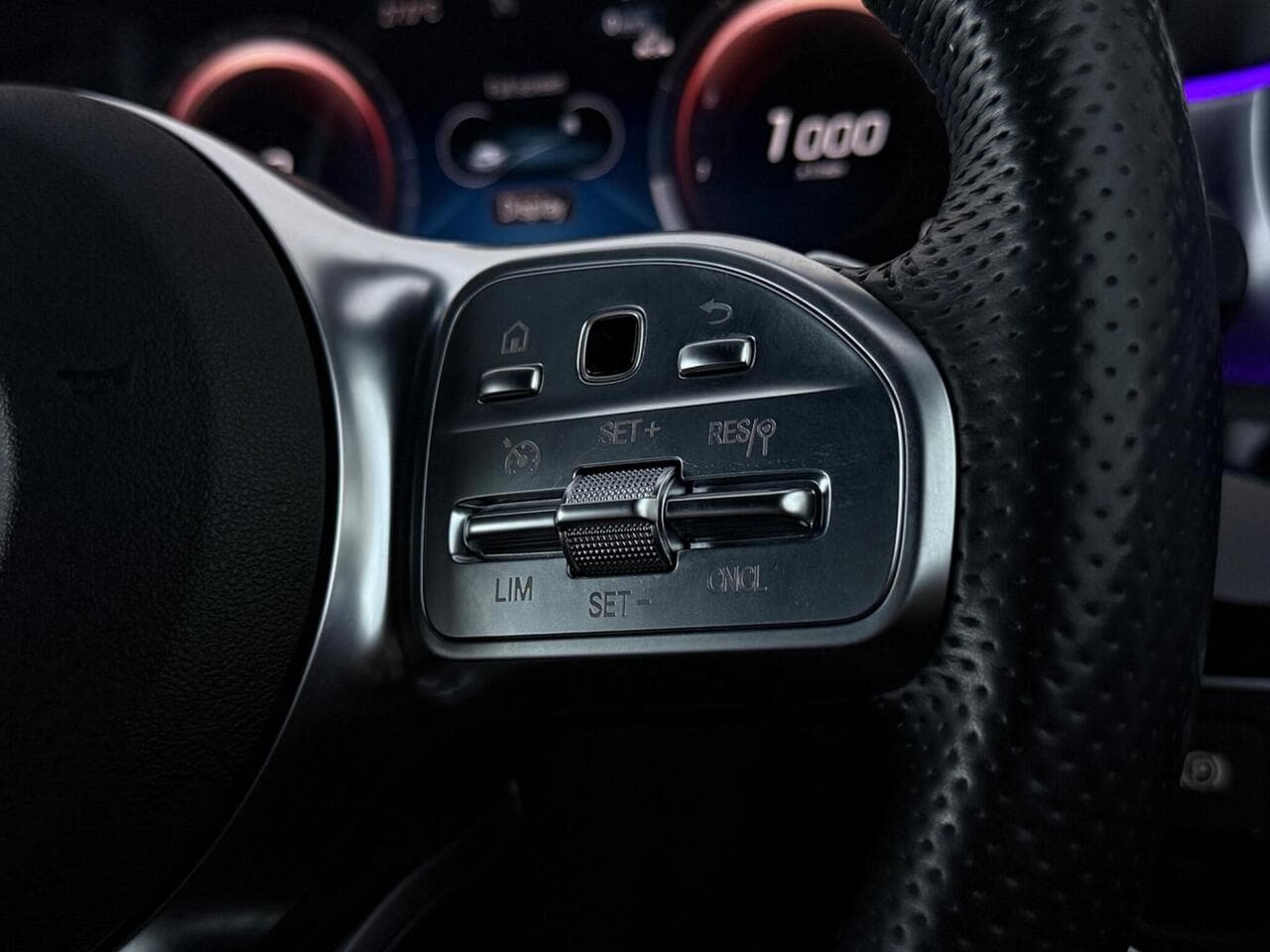 Mercedes-Benz A Class thumbnail Misc Controls