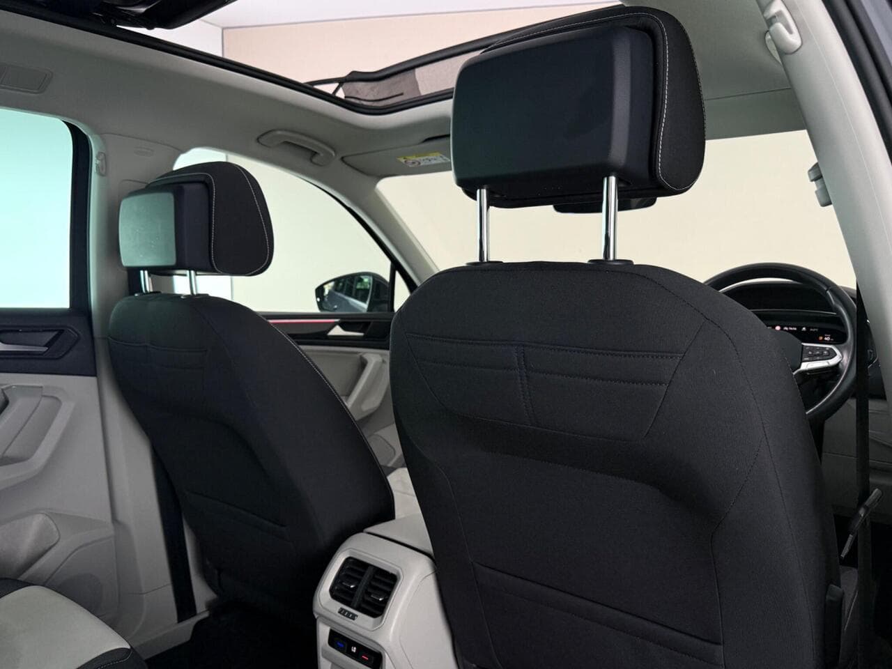 Volkswagen Tiguan thumbnail Inconclusive