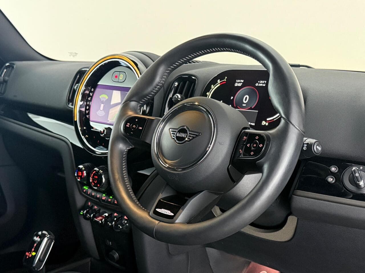 MINI Countryman thumbnail Steering Wheel