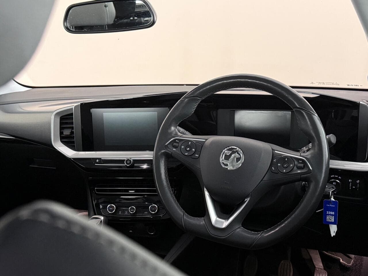 Vauxhall Mokka thumbnail Steering Wheel