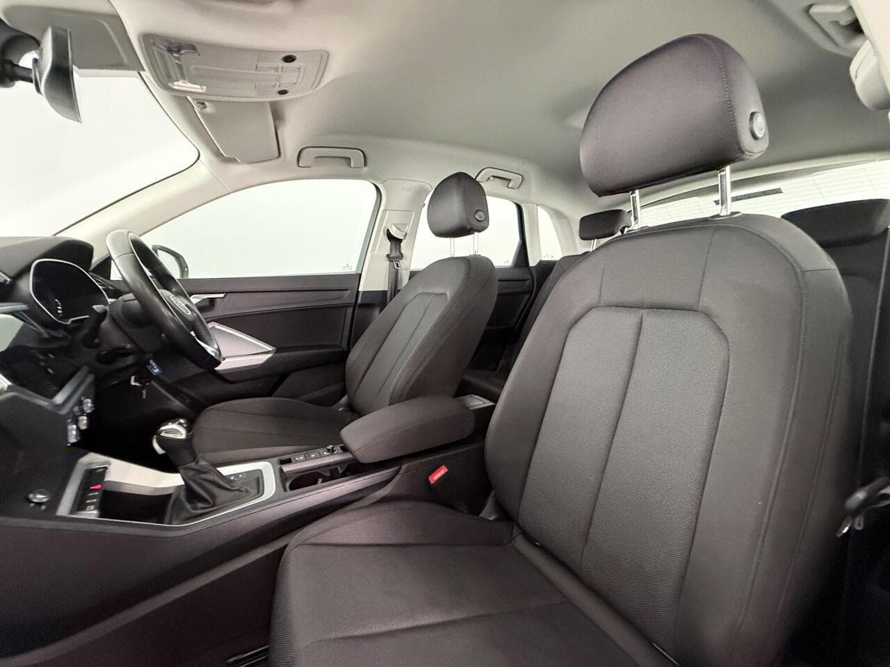 Audi Q3 thumbnail Seat Front Passenger