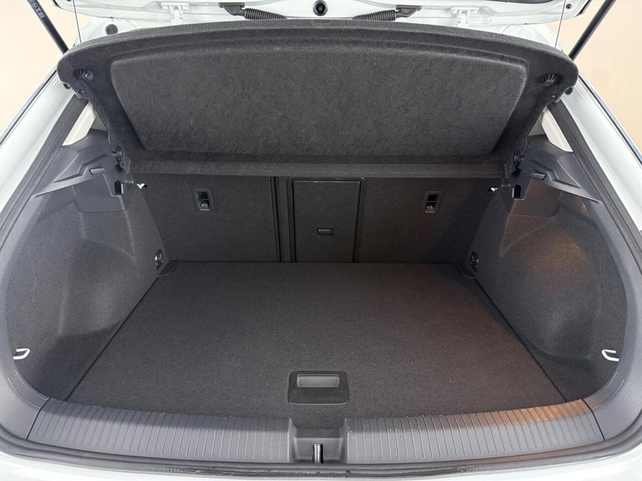 Volkswagen T-Roc thumbnail Boot