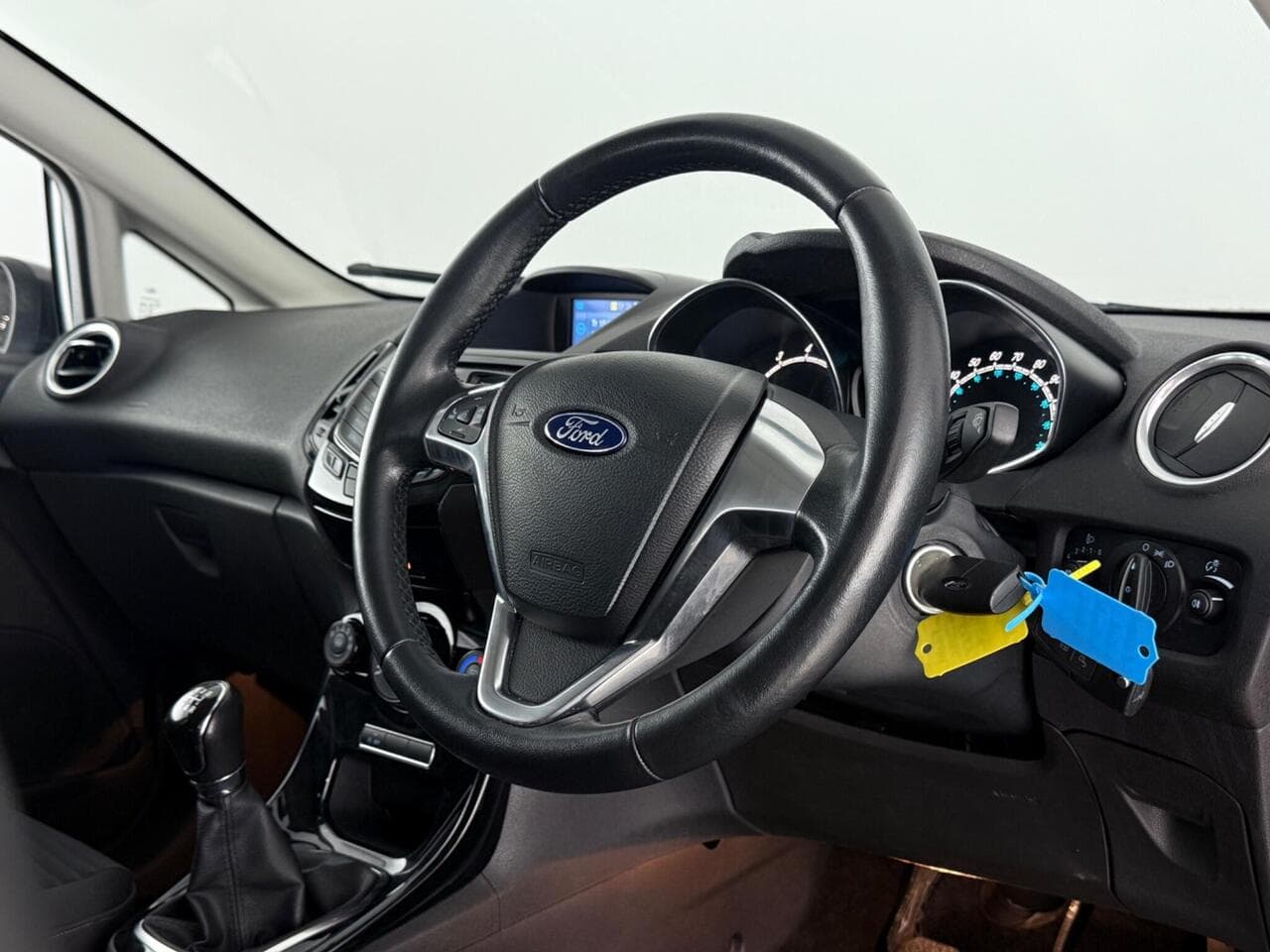 Ford Fiesta thumbnail Interior Front