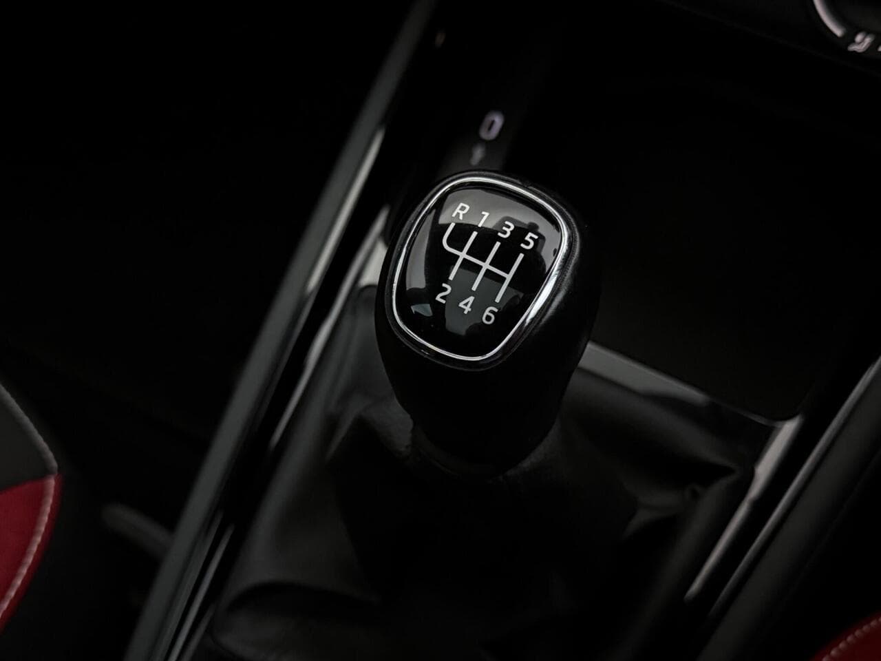 Skoda Kamiq thumbnail Interior Front