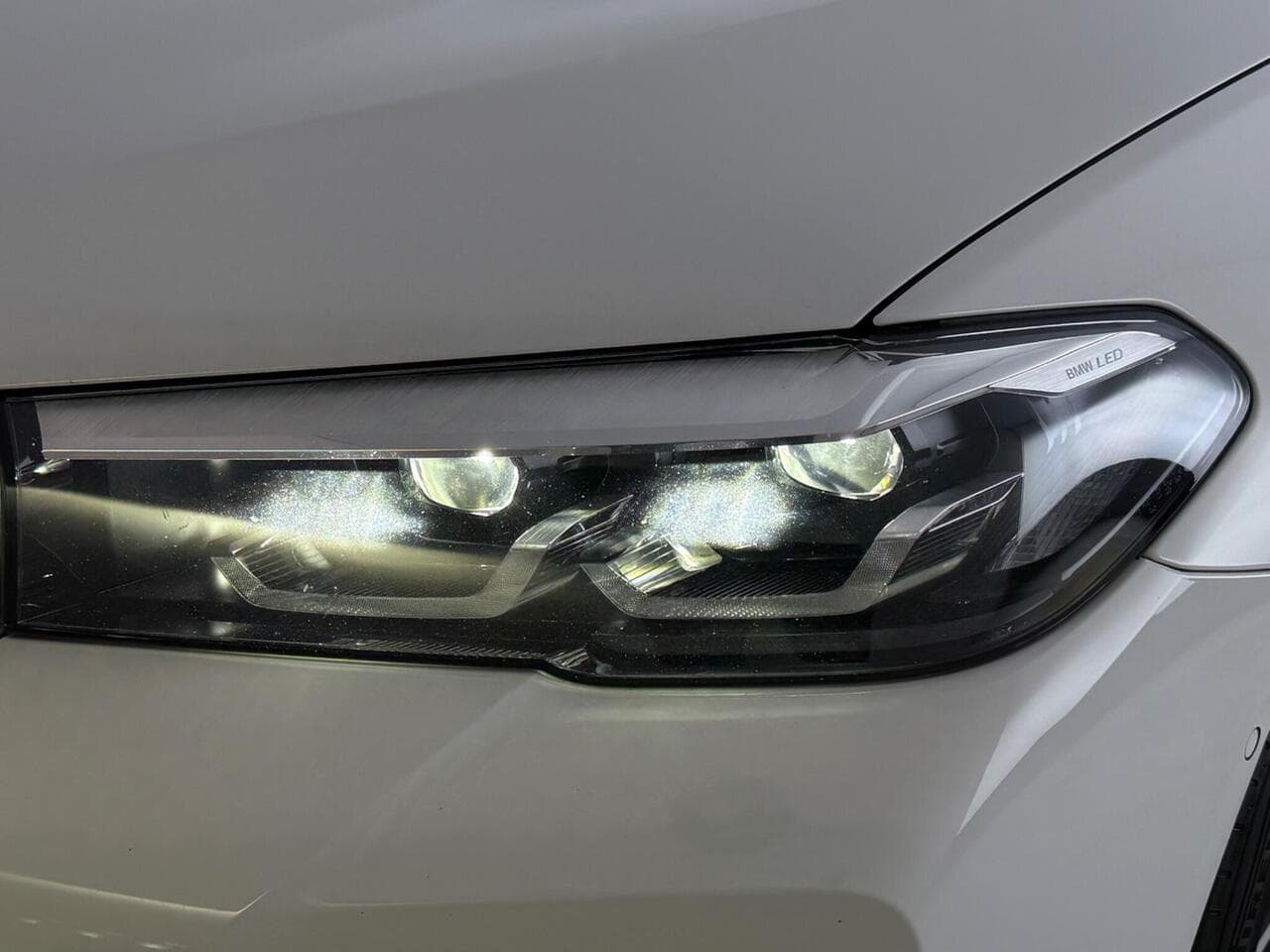 BMW 5 Series thumbnail Lights Front