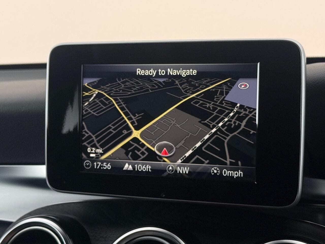 Mercedes-Benz GLC thumbnail Infotainment System