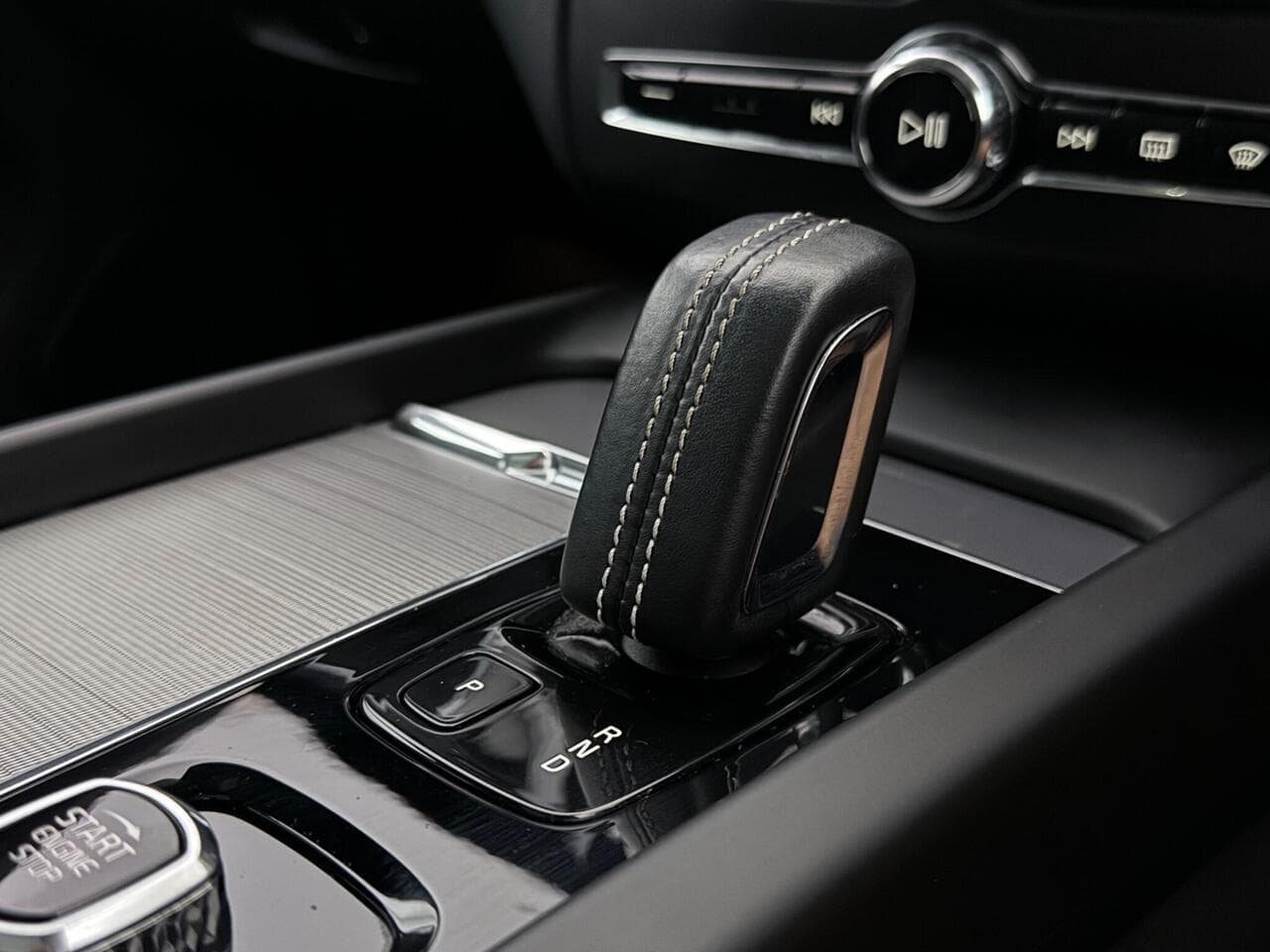 Volvo XC60 thumbnail Interior Front