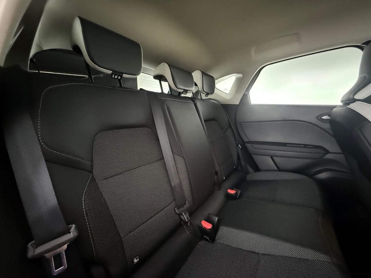 Renault Captur thumbnail Seats Rear
