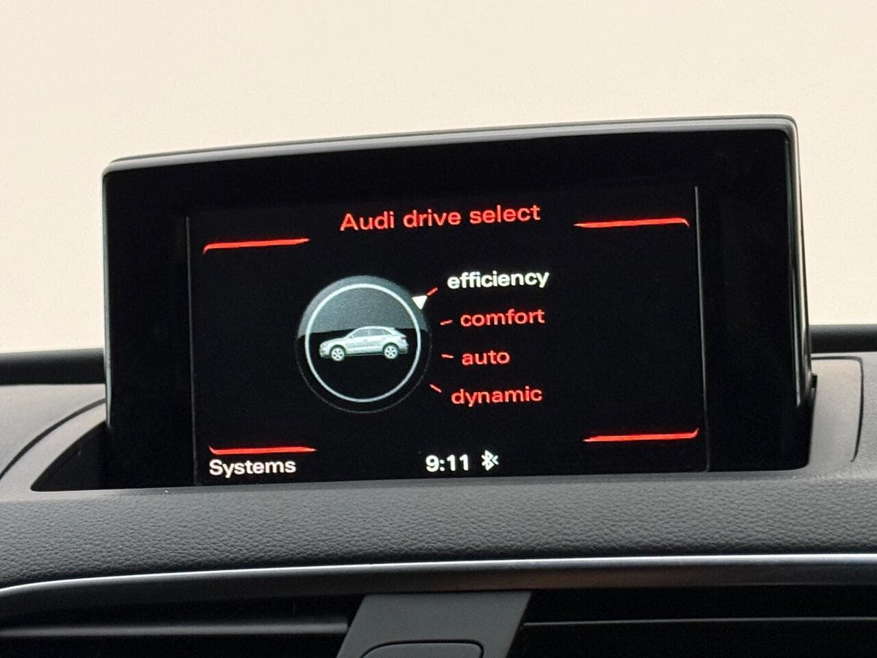 Audi Q3 thumbnail Infotainment System