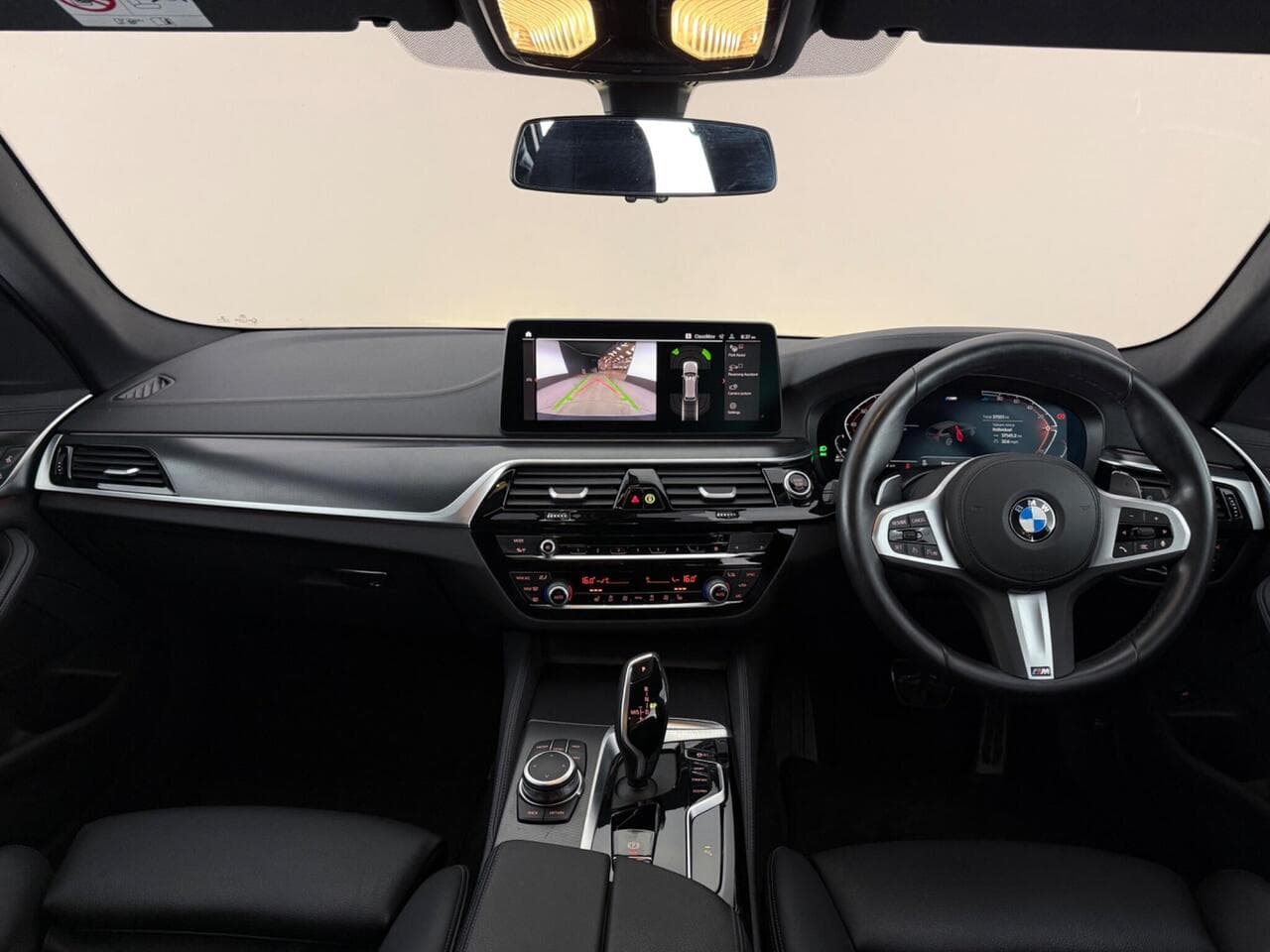 BMW 5 Series thumbnail Interior Front