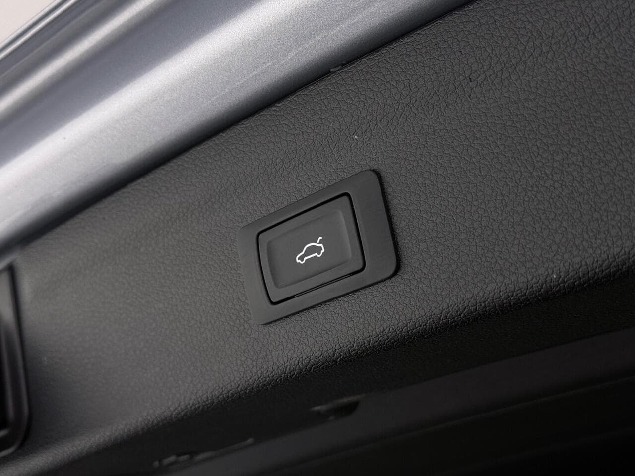 Audi Q3 thumbnail Misc Controls