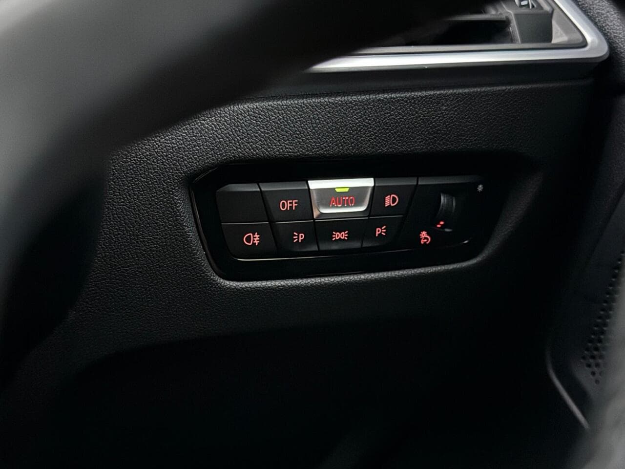 BMW 2 Series thumbnail Misc Controls