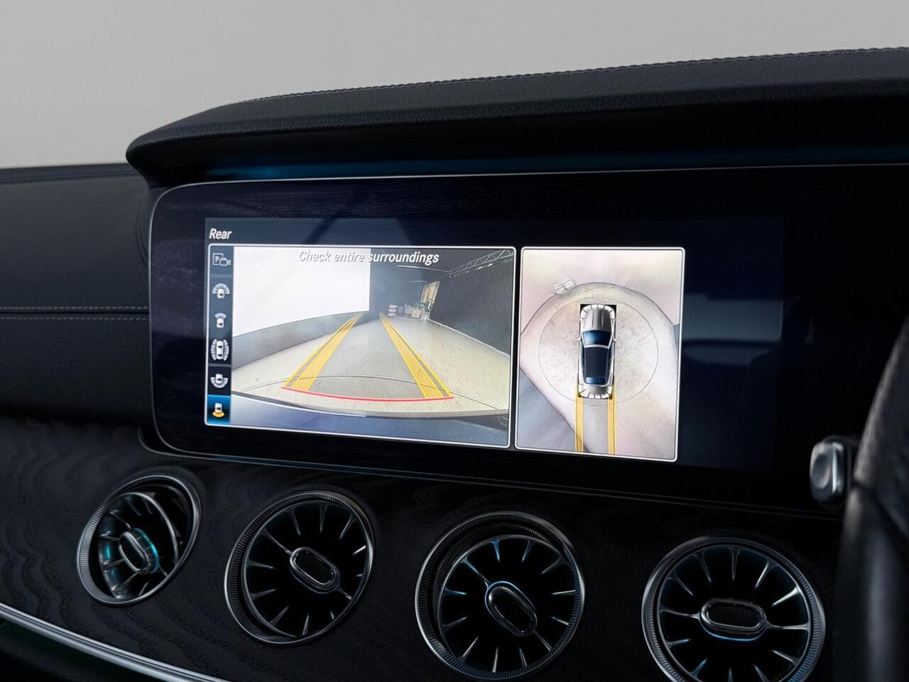Mercedes-Benz E Class thumbnail Infotainment System