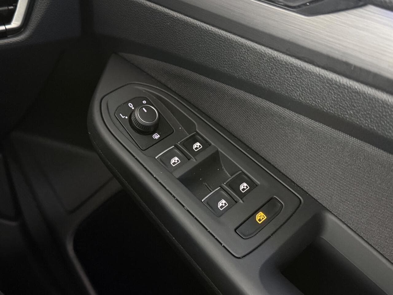 Volkswagen Golf thumbnail Misc Controls