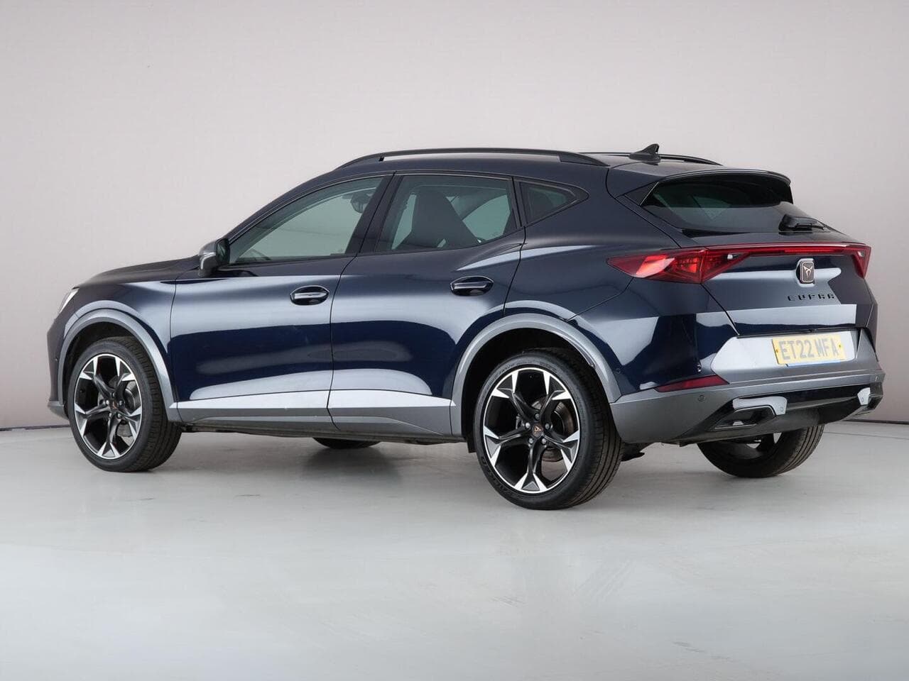 CUPRA Formentor thumbnail Side Left