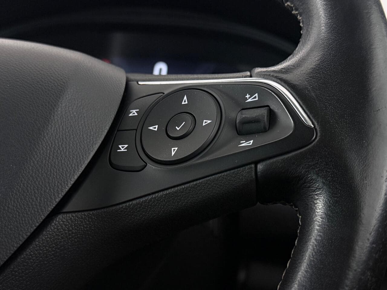 Vauxhall Insignia thumbnail Misc Controls
