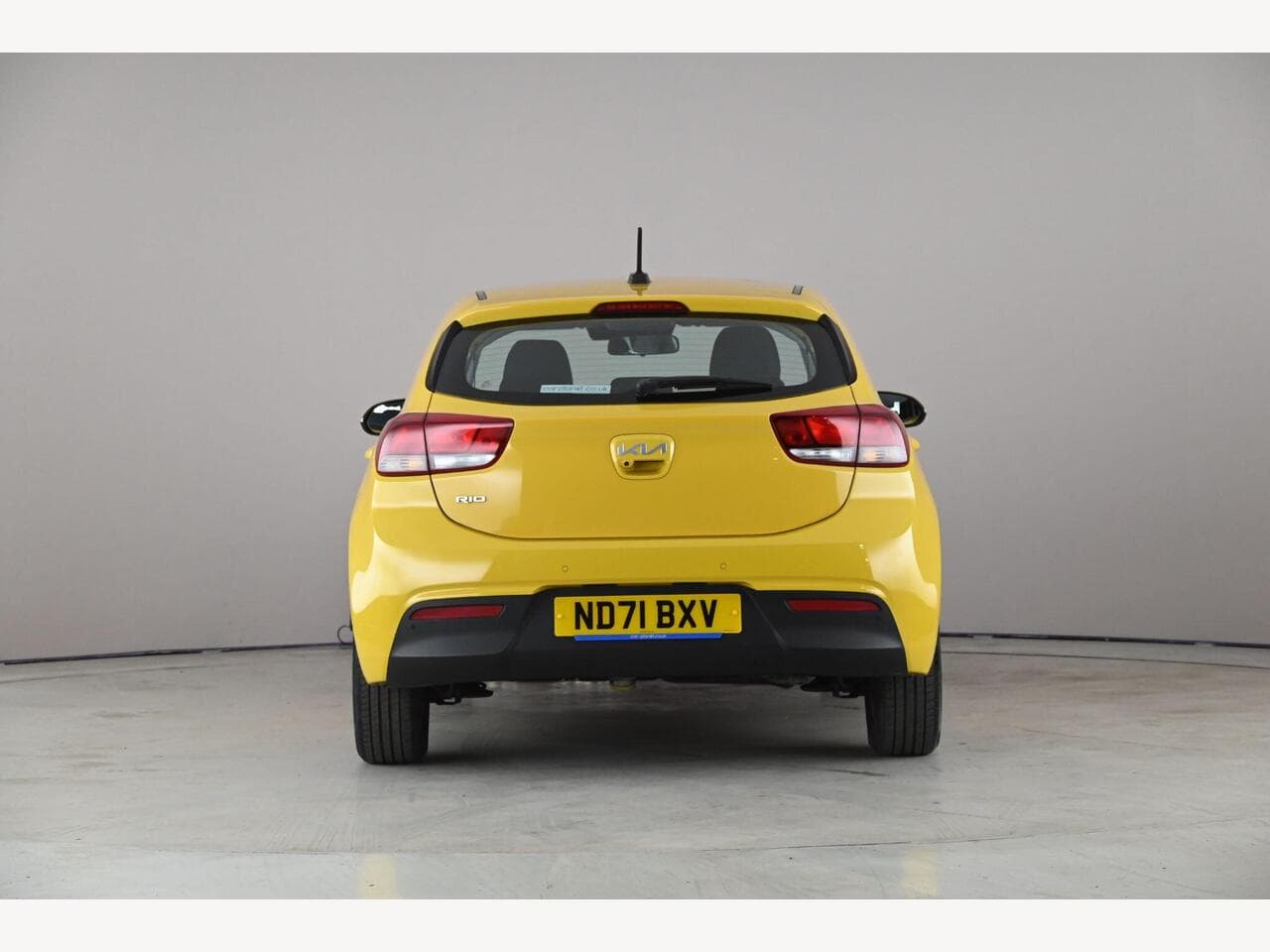 Kia Rio thumbnail Rear