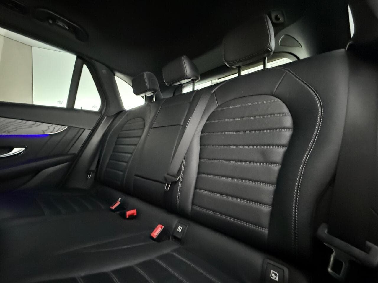 Mercedes-Benz GLC thumbnail Seats Rear