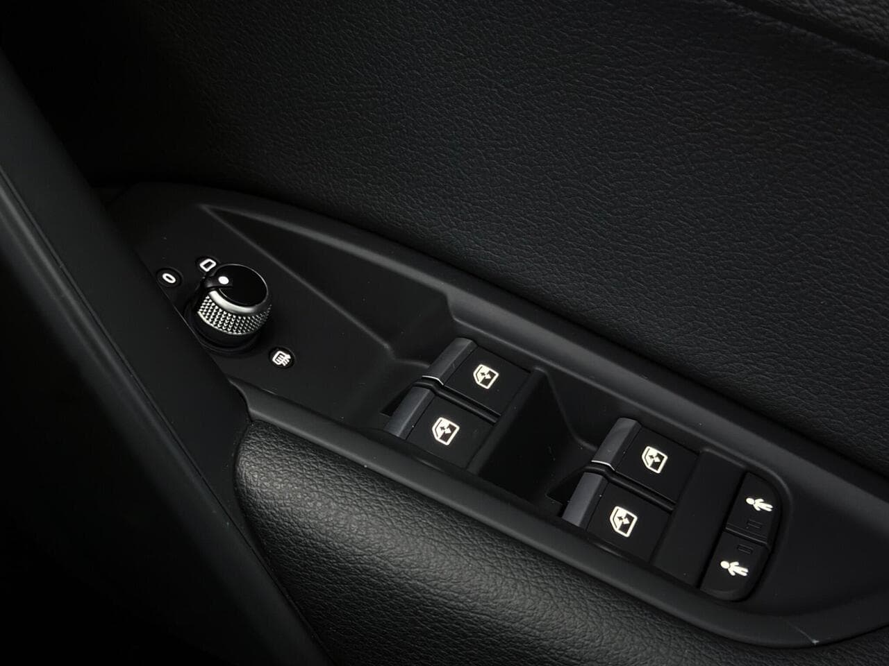 Audi Q5 thumbnail Misc Controls