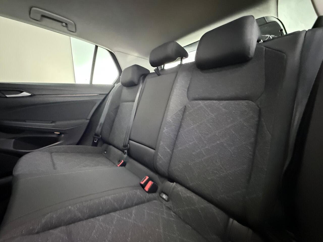 Volkswagen Golf thumbnail Seats Rear