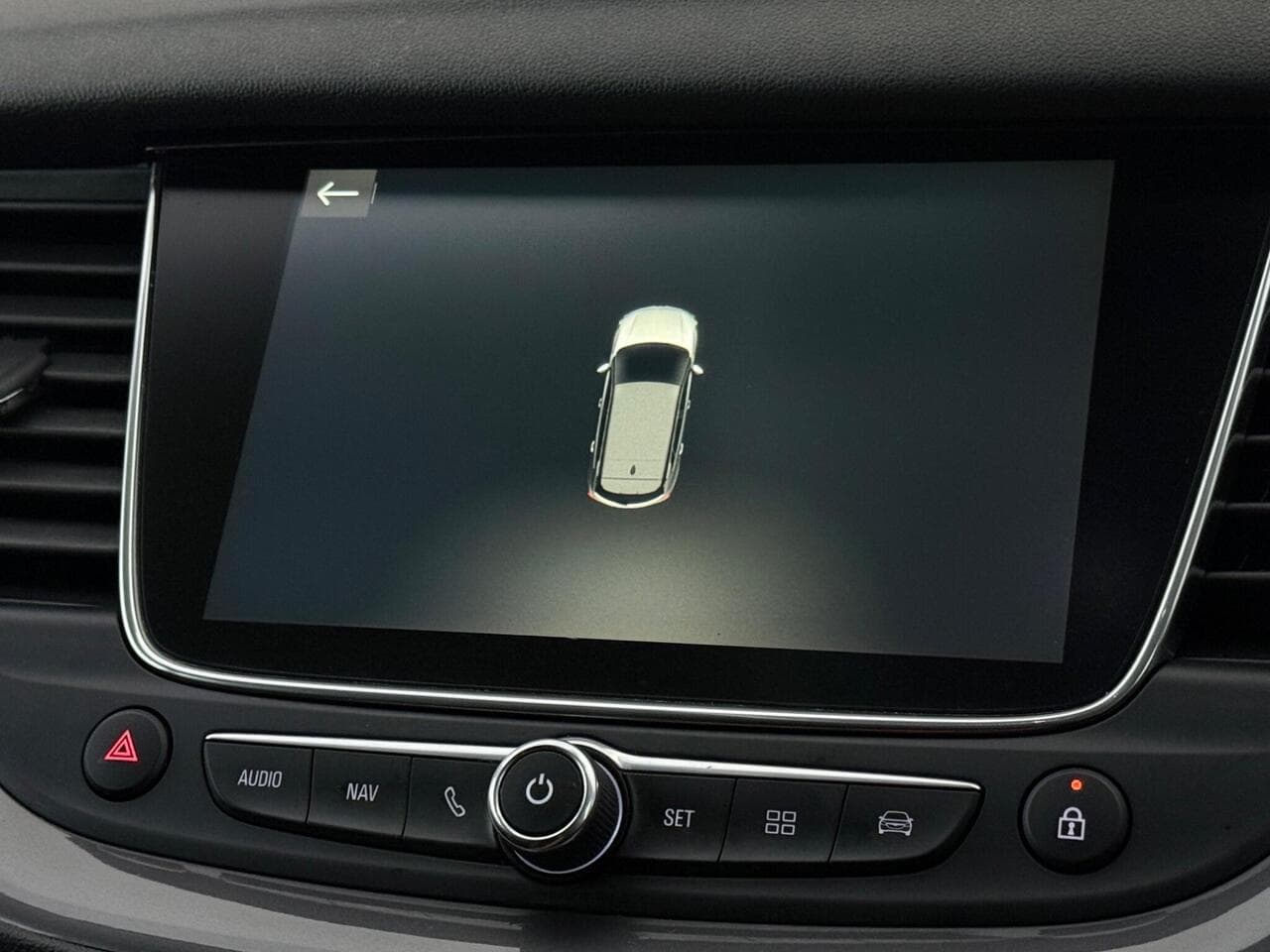 Vauxhall Grandland X thumbnail Infotainment System