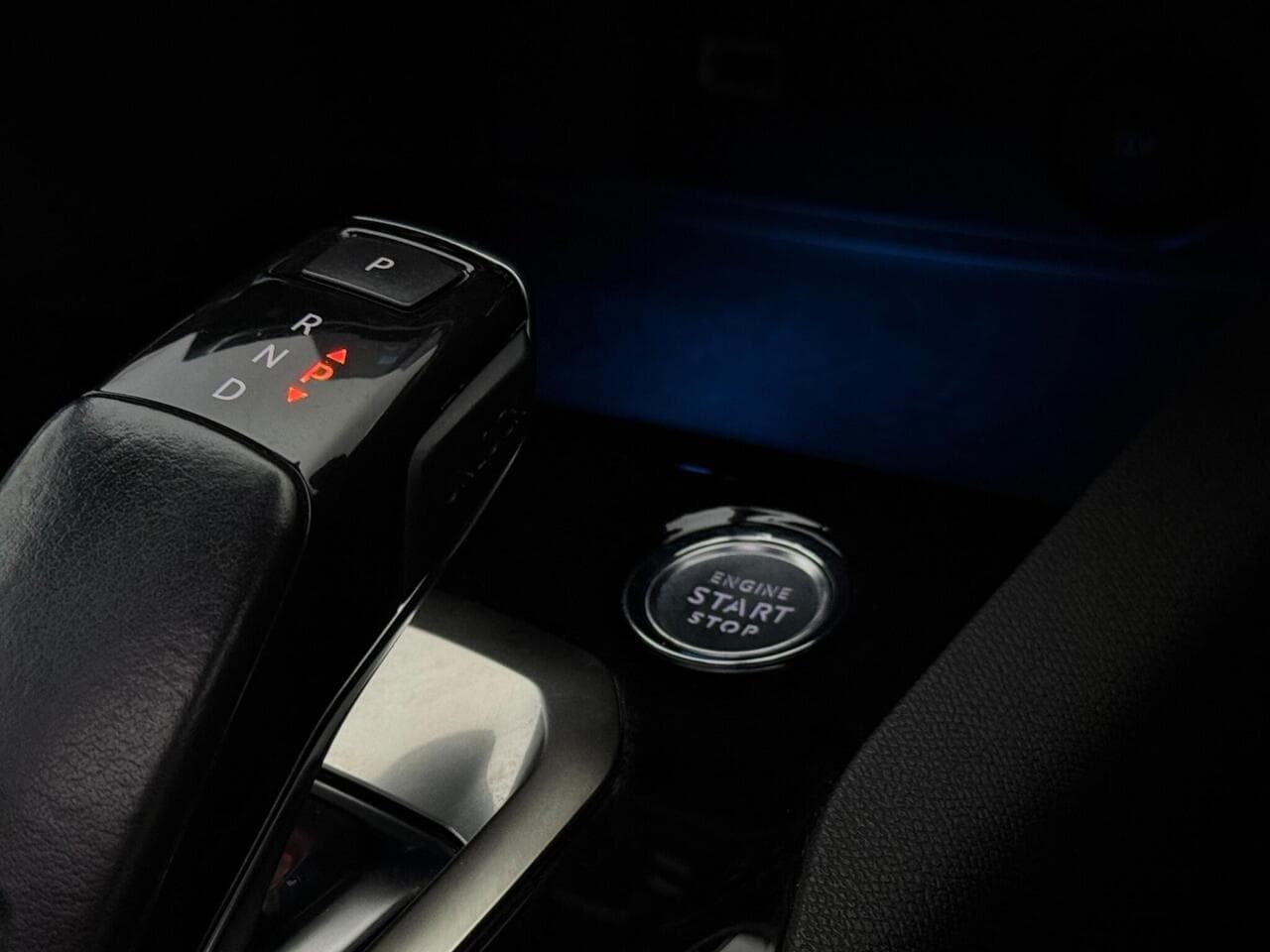 Peugeot 5008 thumbnail Misc Controls