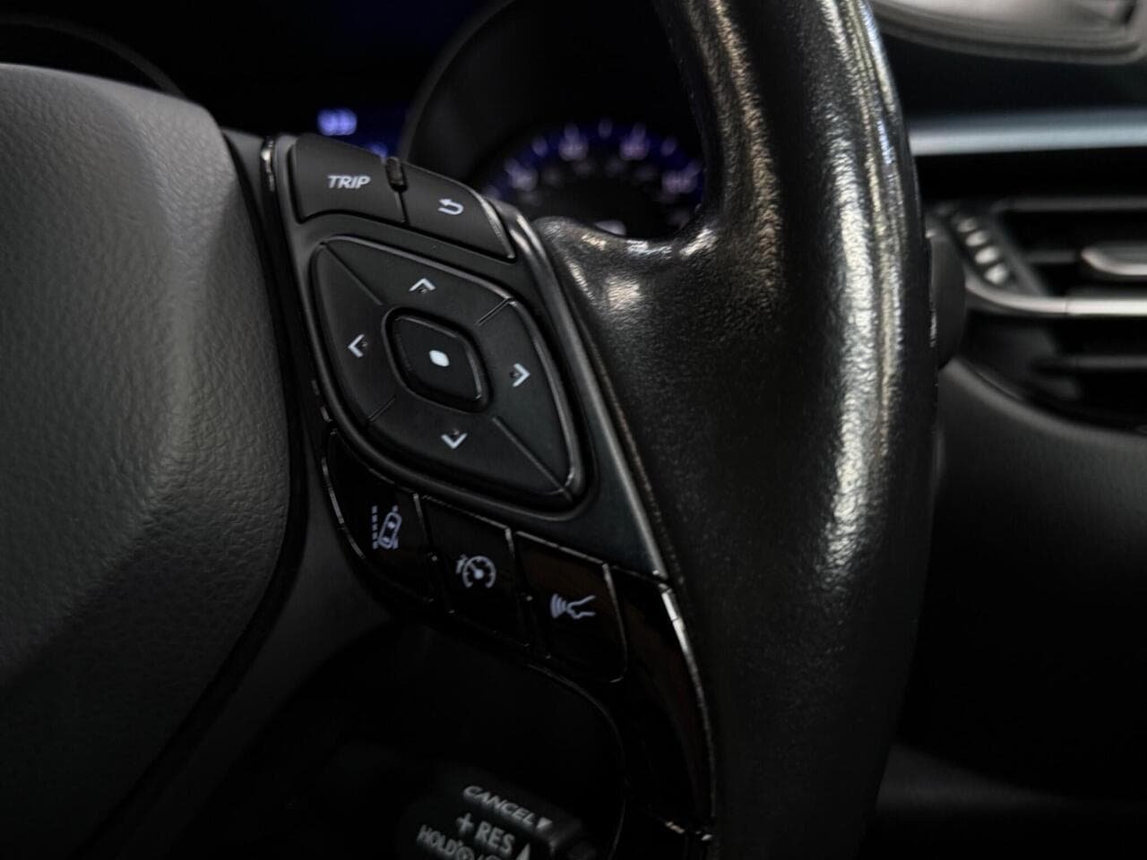 Toyota C-HR thumbnail Misc Controls