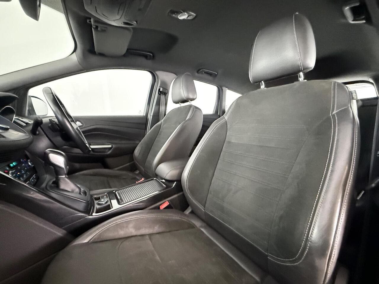 Ford Kuga thumbnail Seat Front Passenger