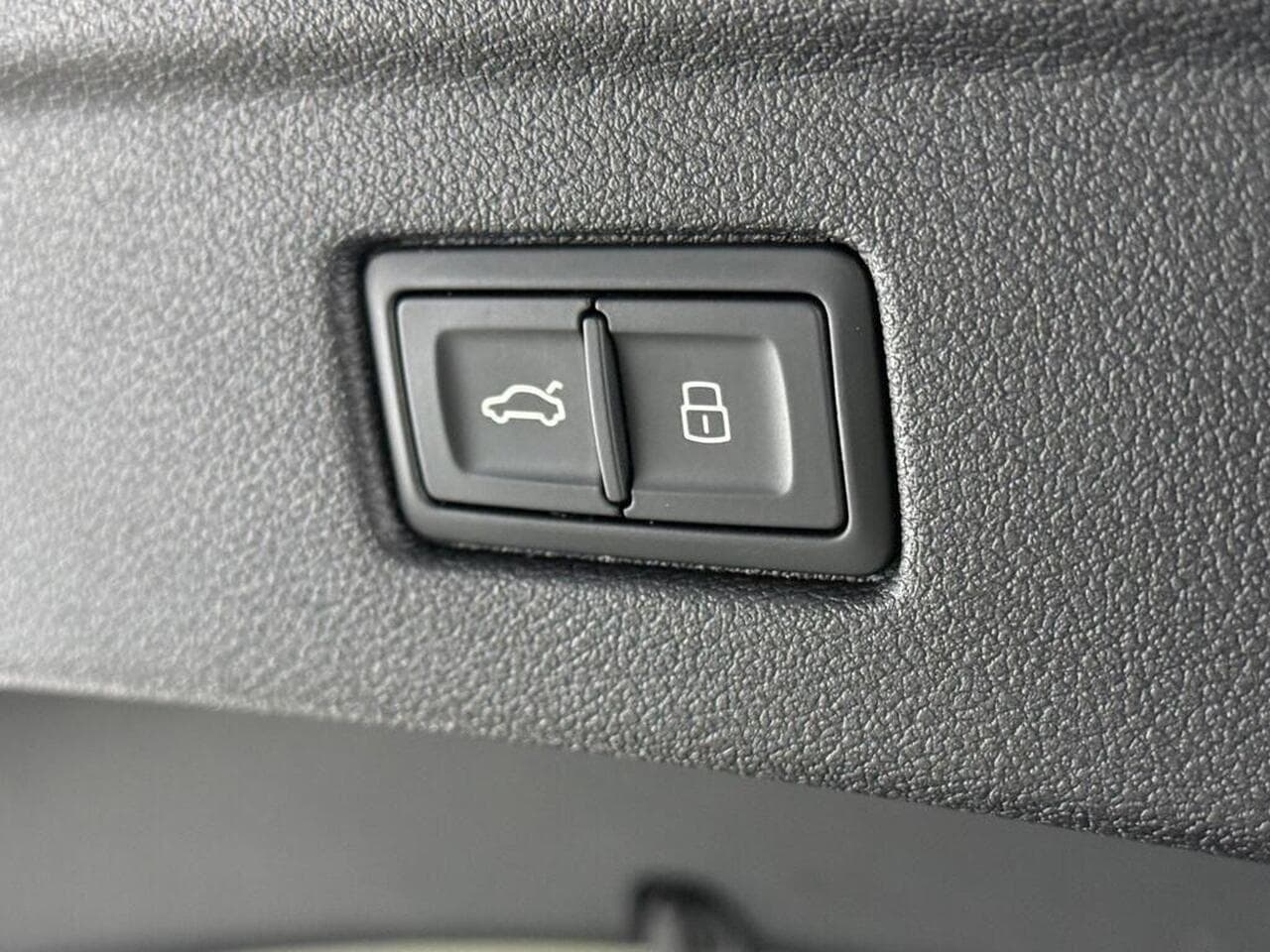 Audi A5 thumbnail Misc Controls