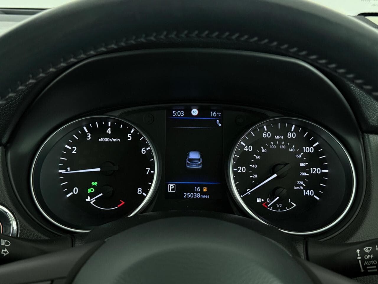 Nissan Qashqai thumbnail Driver Instruments