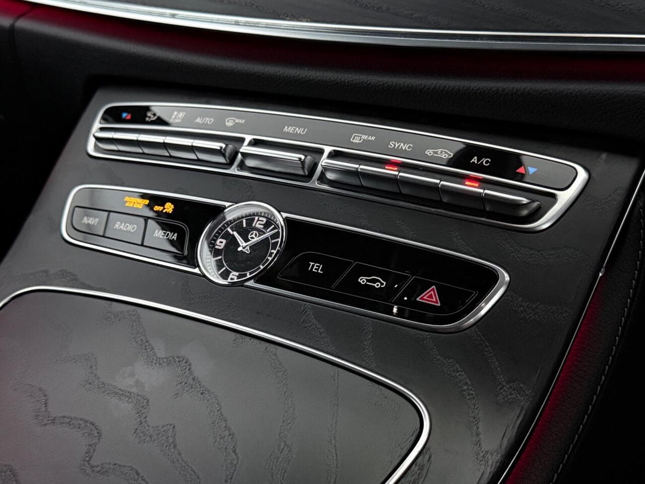 Mercedes-Benz E Class thumbnail Misc Controls