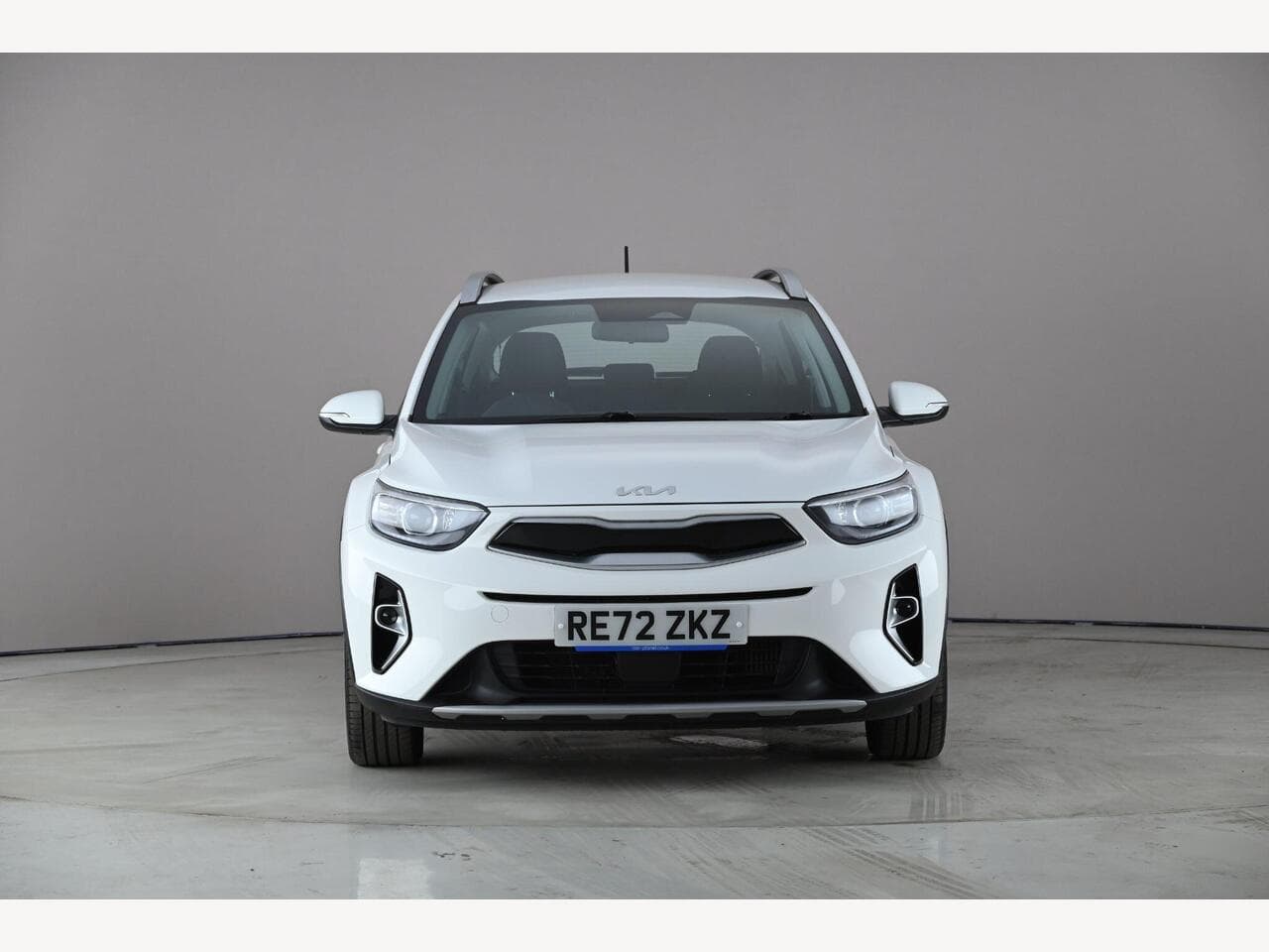 Kia Stonic thumbnail Front