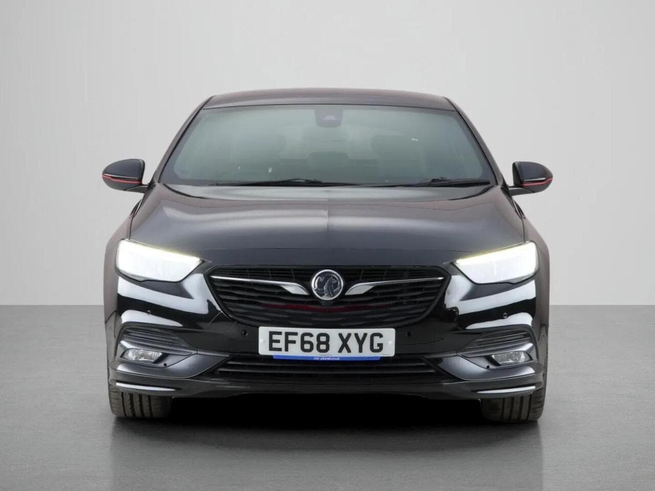 Vauxhall Insignia thumbnail Front