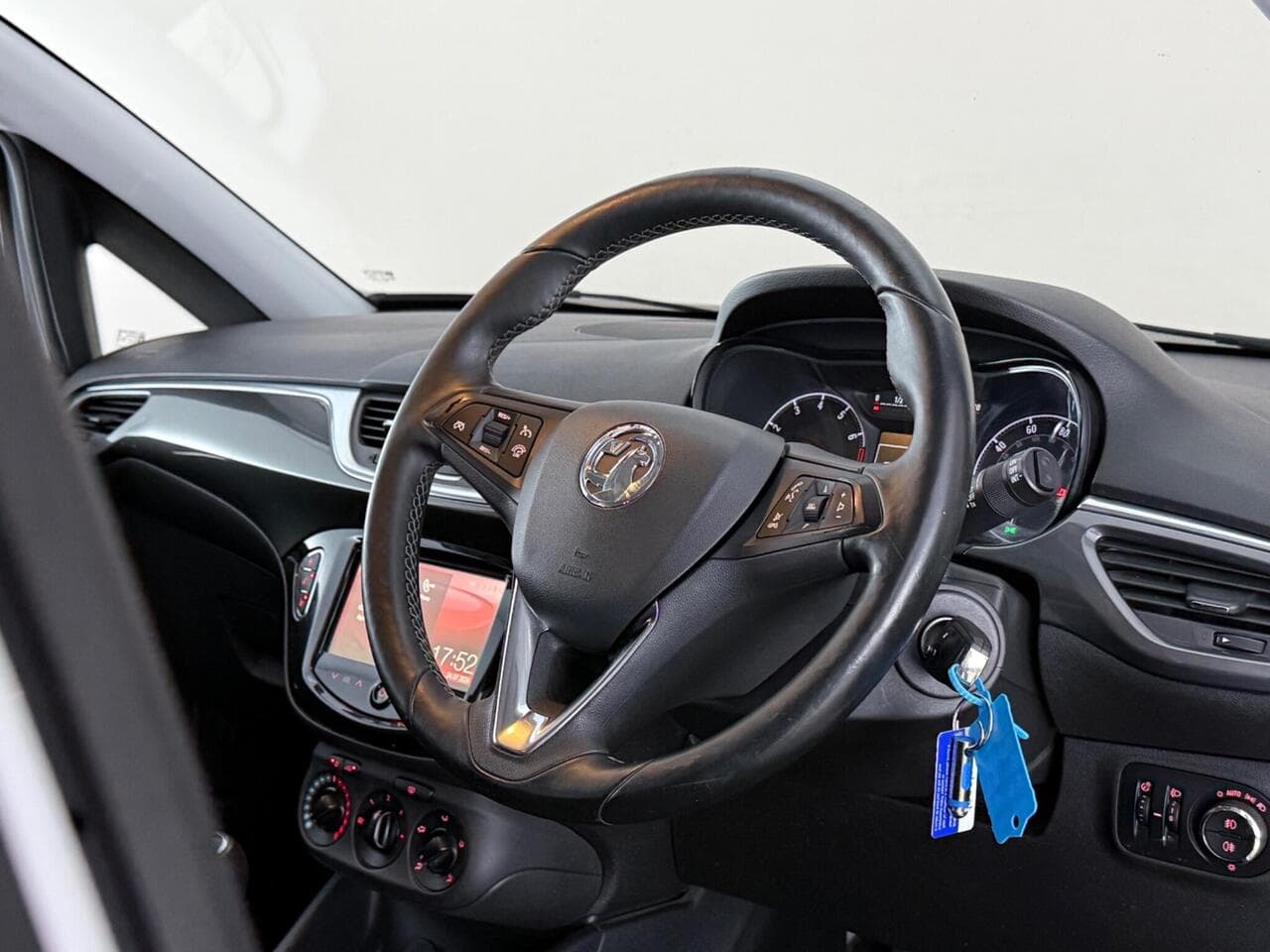 Vauxhall Corsa thumbnail Interior Front