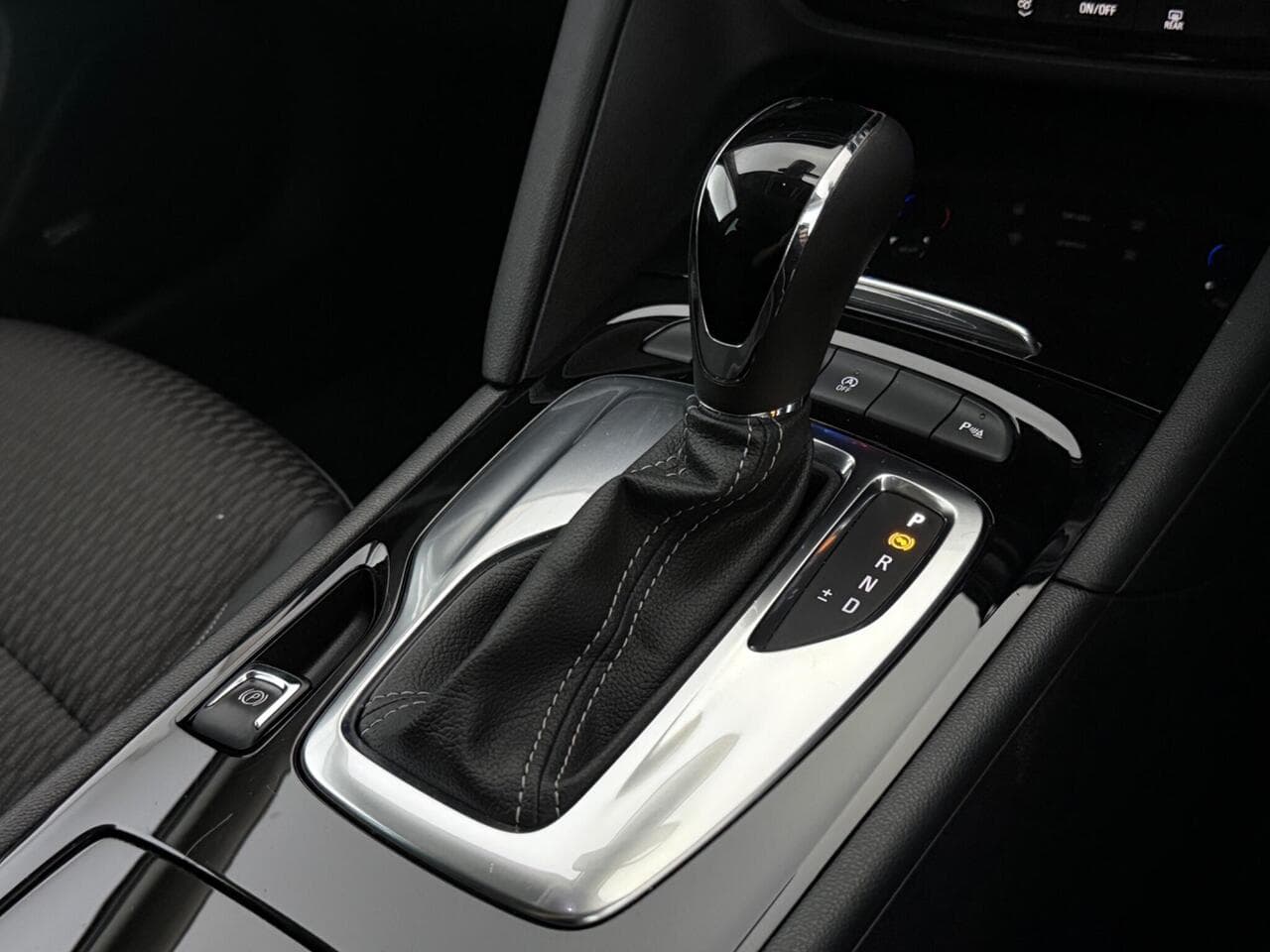 Vauxhall Insignia thumbnail Interior Front