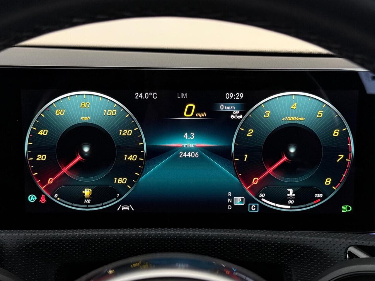 Mercedes-Benz CLA thumbnail Driver Instruments