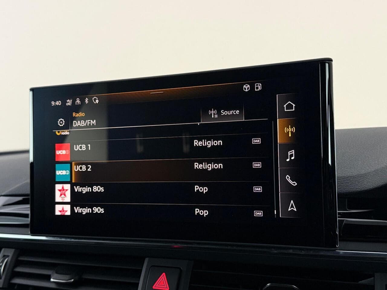 Audi A4 Avant thumbnail Infotainment System