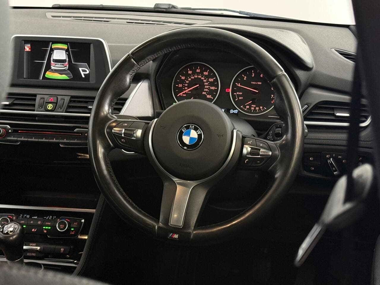 BMW 2 Series Gran Tourer thumbnail Steering Wheel