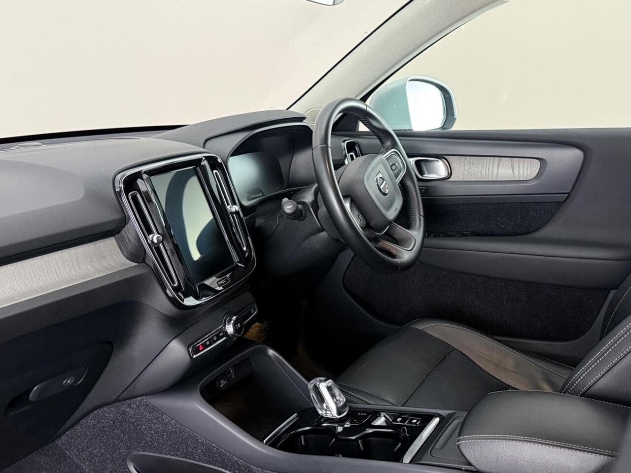 Volvo XC40 thumbnail Interior Front