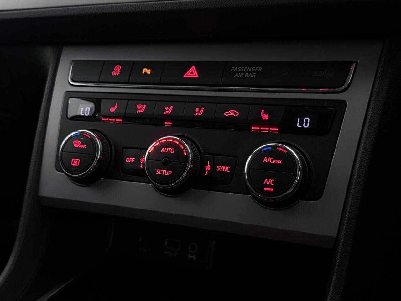 SEAT Leon thumbnail Misc Controls