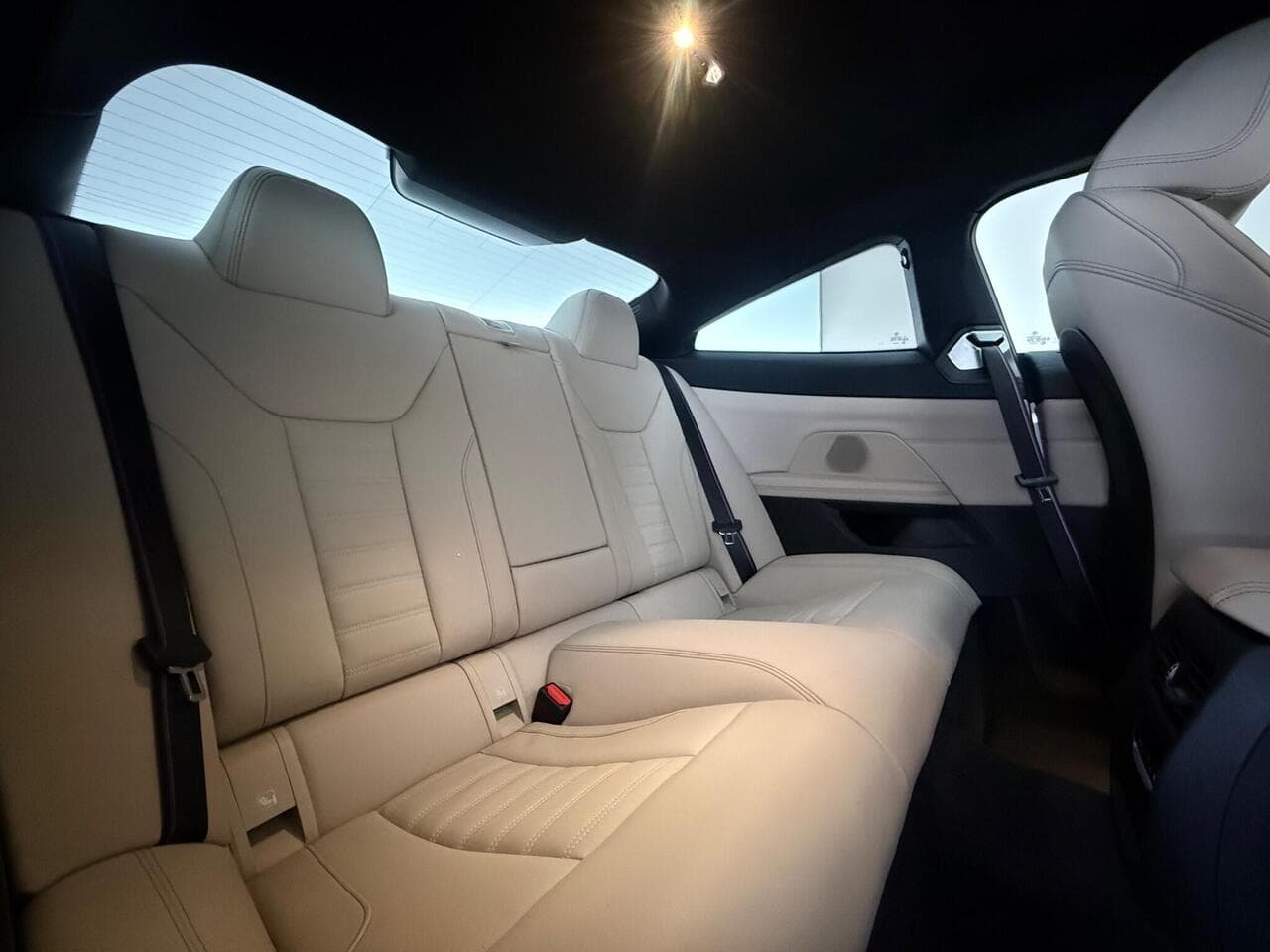 BMW 4 Series thumbnail Seats Rear