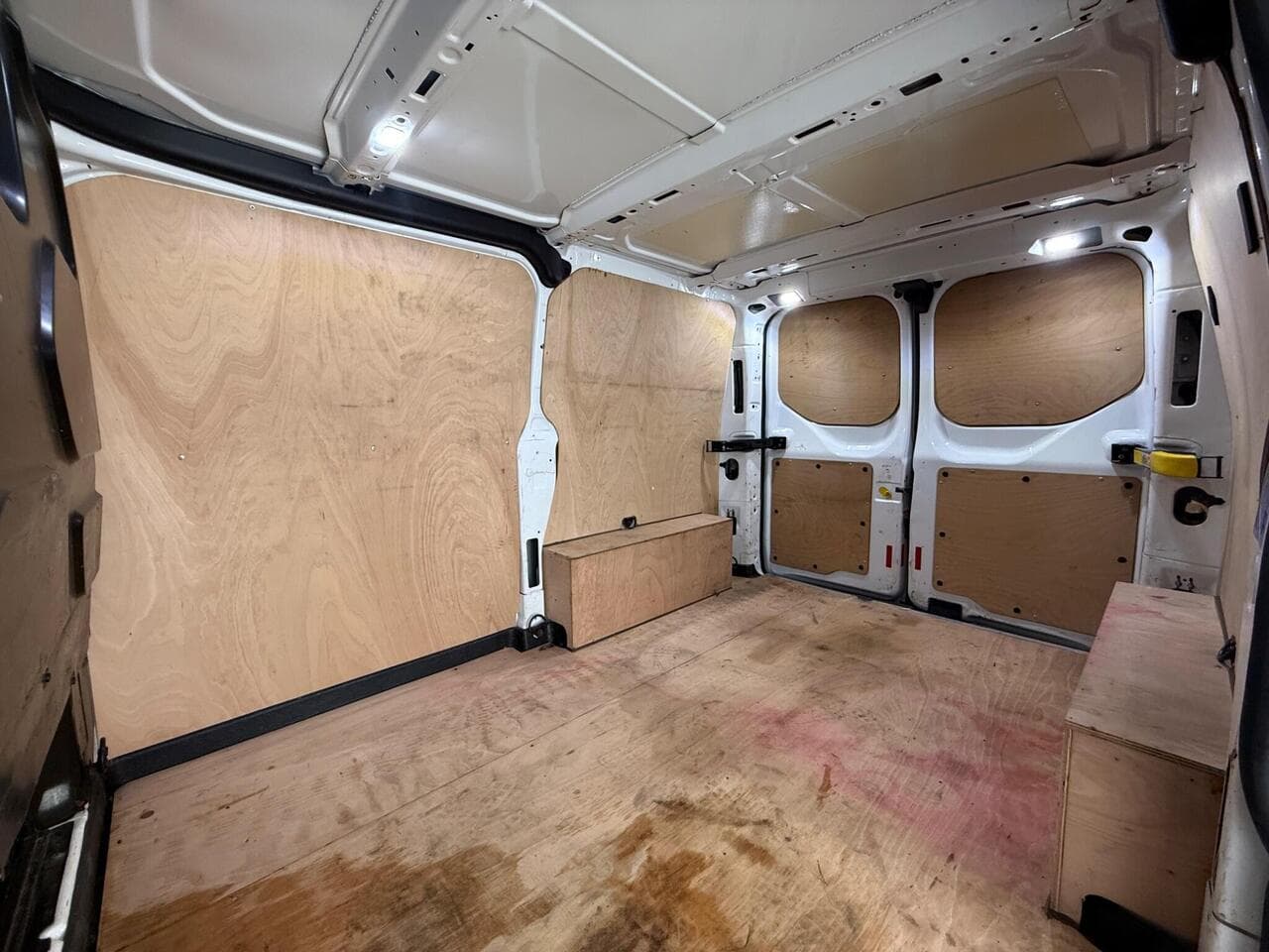 Ford Transit Custom thumbnail Cargo Space