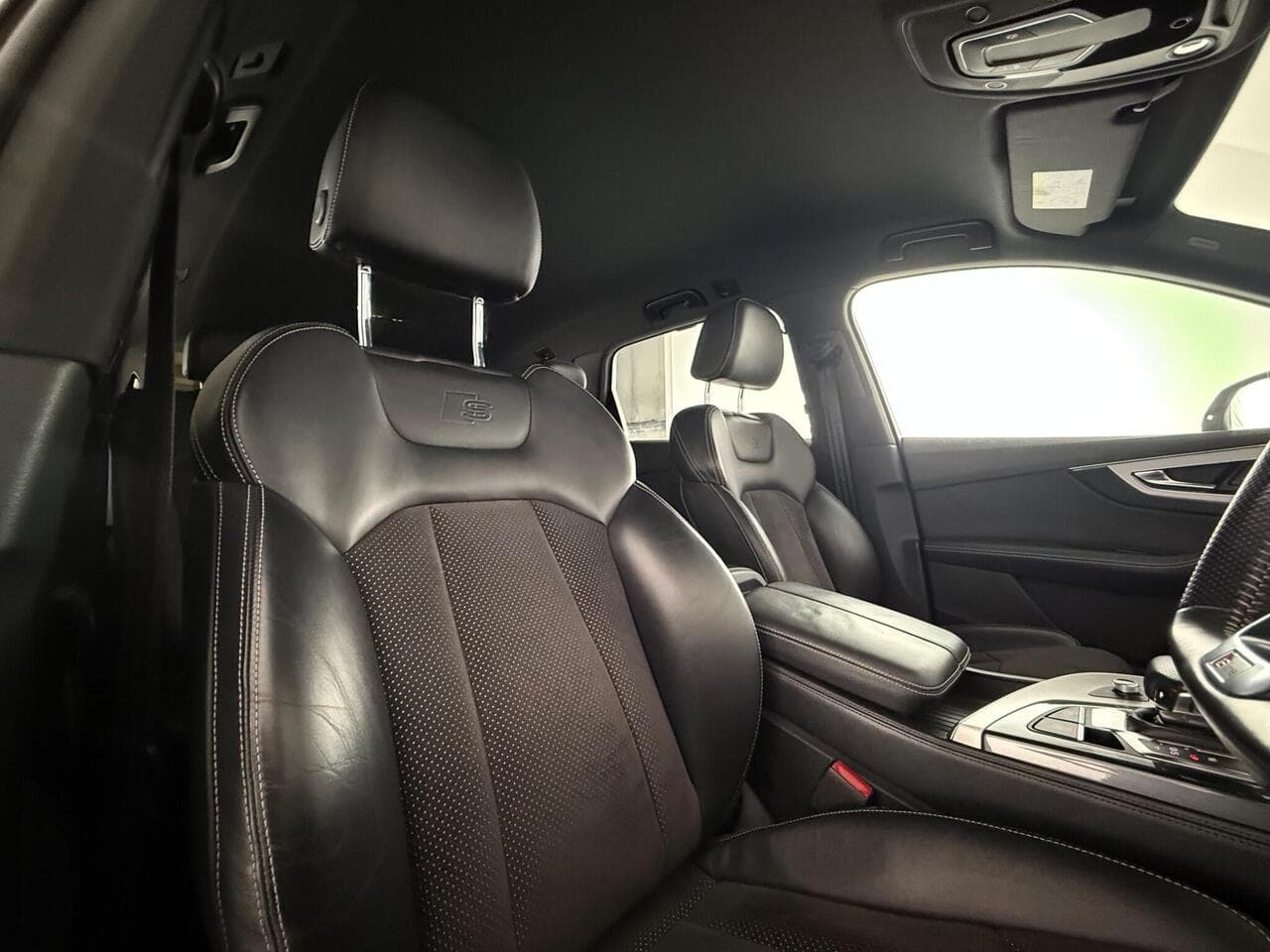 Audi Q7 thumbnail Seat Driver